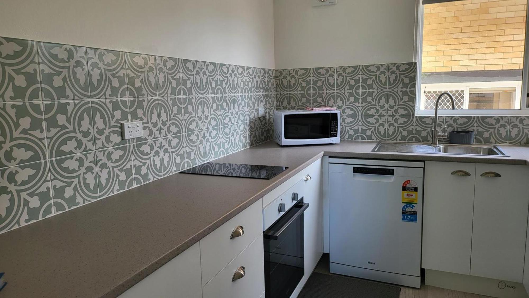 Husky 19 Beautifully Appointed Apartments - Great Location - In The Heart Of Husky 赫斯基森 外观 照片