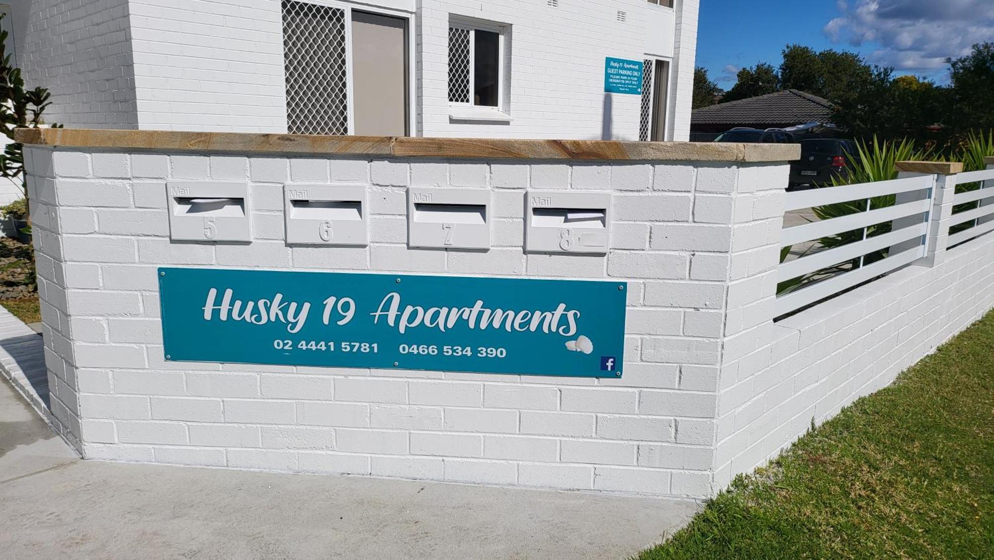 Husky 19 Beautifully Appointed Apartments - Great Location - In The Heart Of Husky 赫斯基森 外观 照片
